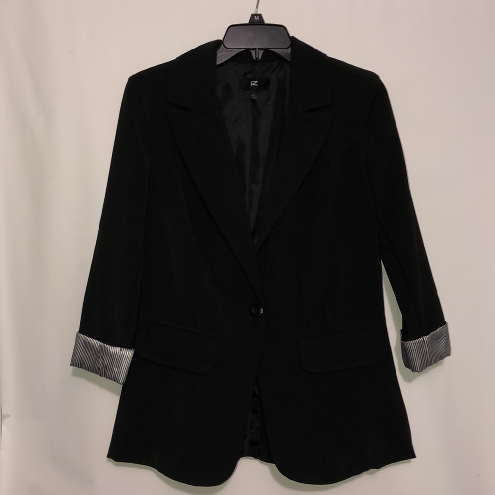 Black dress suit jacket. Size large.